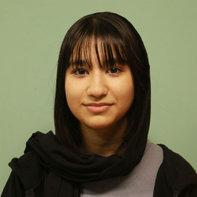 یسنا احمدیان